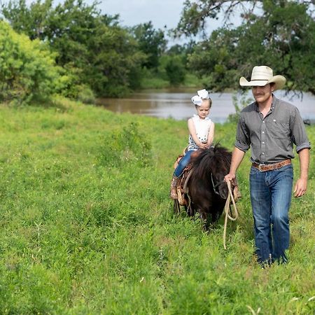 Wildcatter Ranch And Resort Graham Ngoại thất bức ảnh