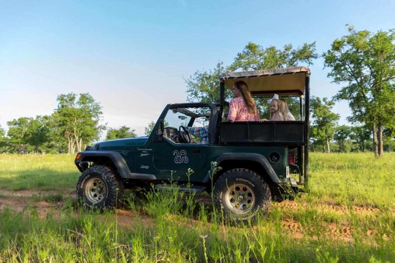 Wildcatter Ranch And Resort Graham Ngoại thất bức ảnh