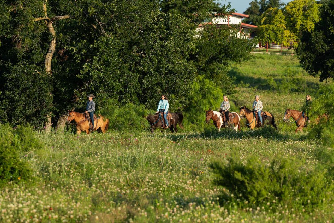 Wildcatter Ranch And Resort Graham Ngoại thất bức ảnh