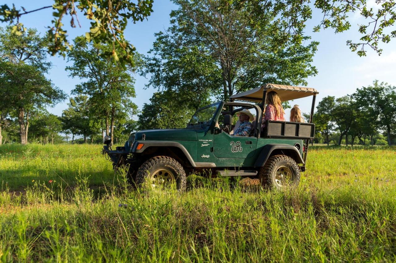 Wildcatter Ranch And Resort Graham Ngoại thất bức ảnh