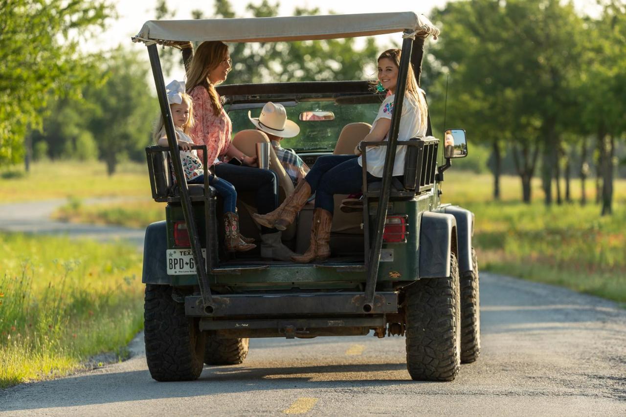 Wildcatter Ranch And Resort Graham Ngoại thất bức ảnh