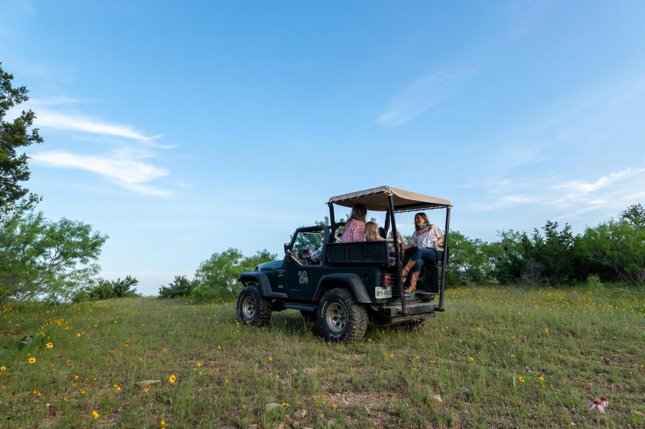 Wildcatter Ranch And Resort Graham Ngoại thất bức ảnh