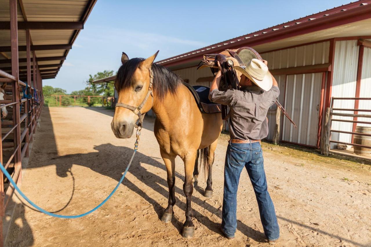 Wildcatter Ranch And Resort Graham Ngoại thất bức ảnh