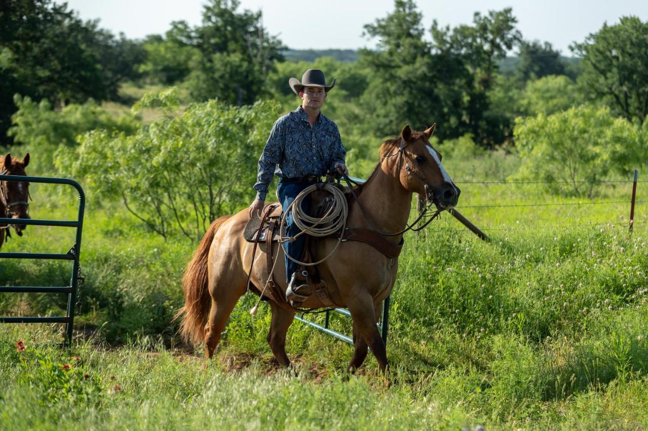 Wildcatter Ranch And Resort Graham Ngoại thất bức ảnh
